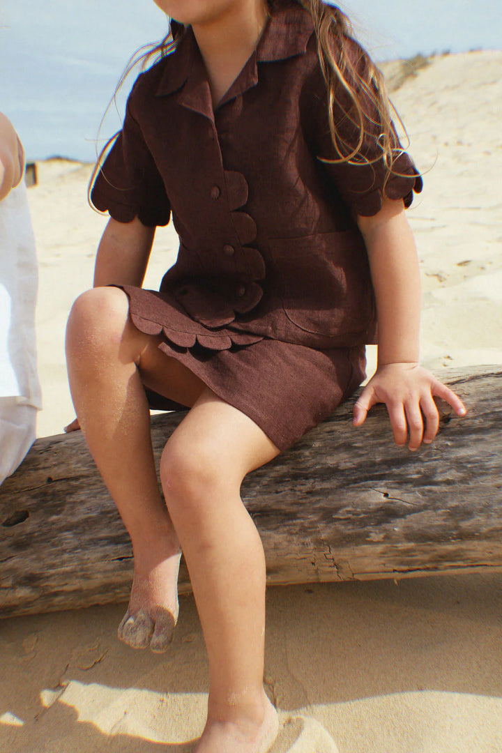 Brown Scallop Linen Set