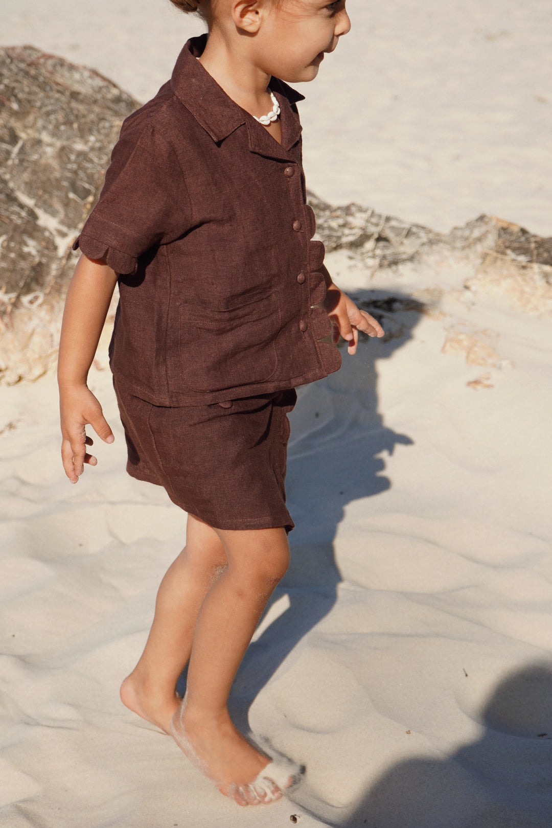Brown Scallop Linen Set