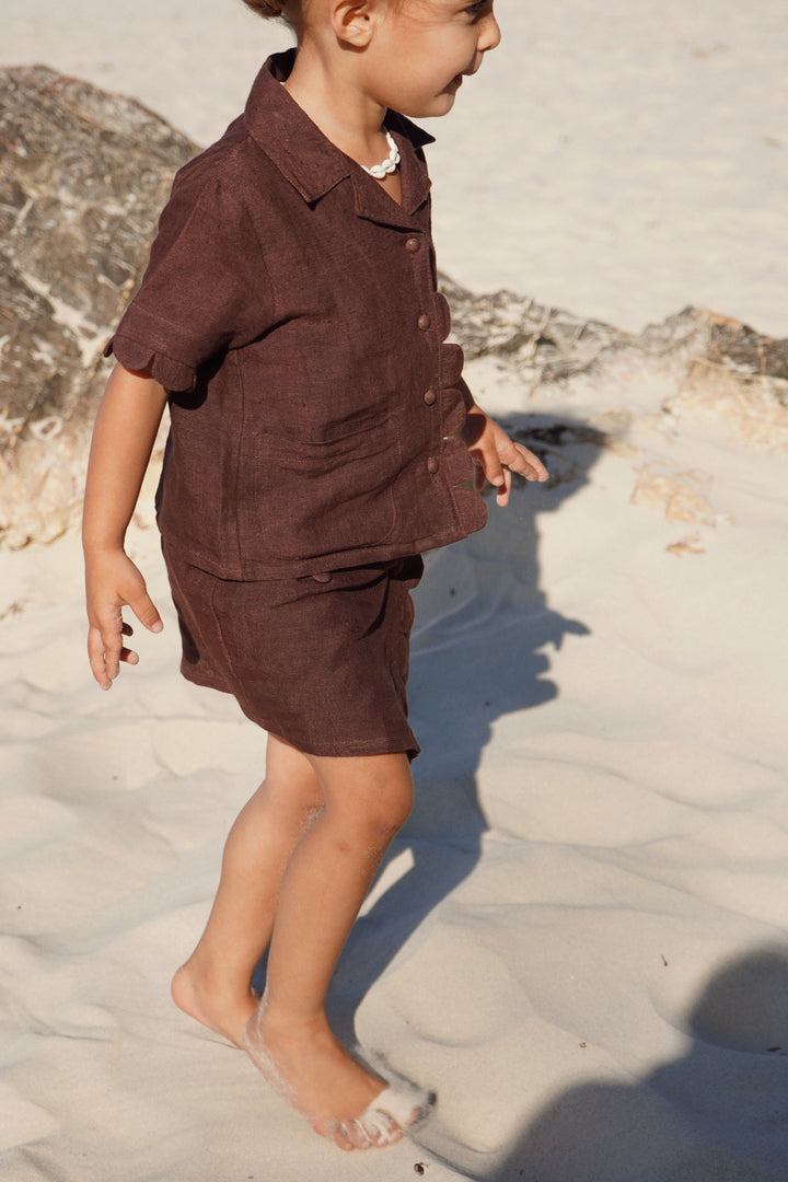 Brown Scallop Linen Set